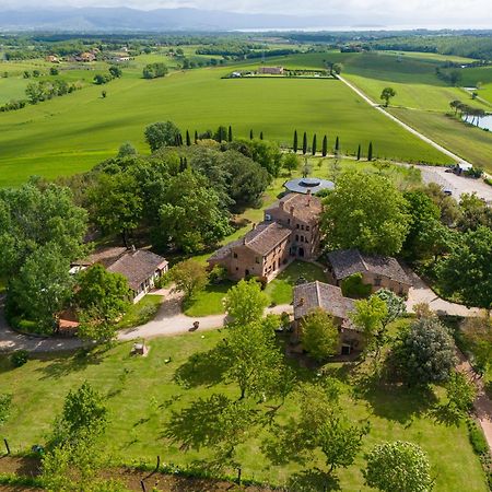 Equo Suites Petrignano Del Lago Eksteriør billede